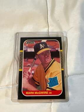 1987 Donruss Mark McGwire #46 Rated Rookie Card